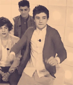 Leeyum8.gif