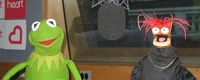 Kermit-and-pepe-in-the-heart-breakfast-studio-1339582298-megapod-0