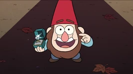 S1e1 gnome jeff holding ring