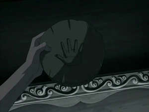 Zuko's plaster cast