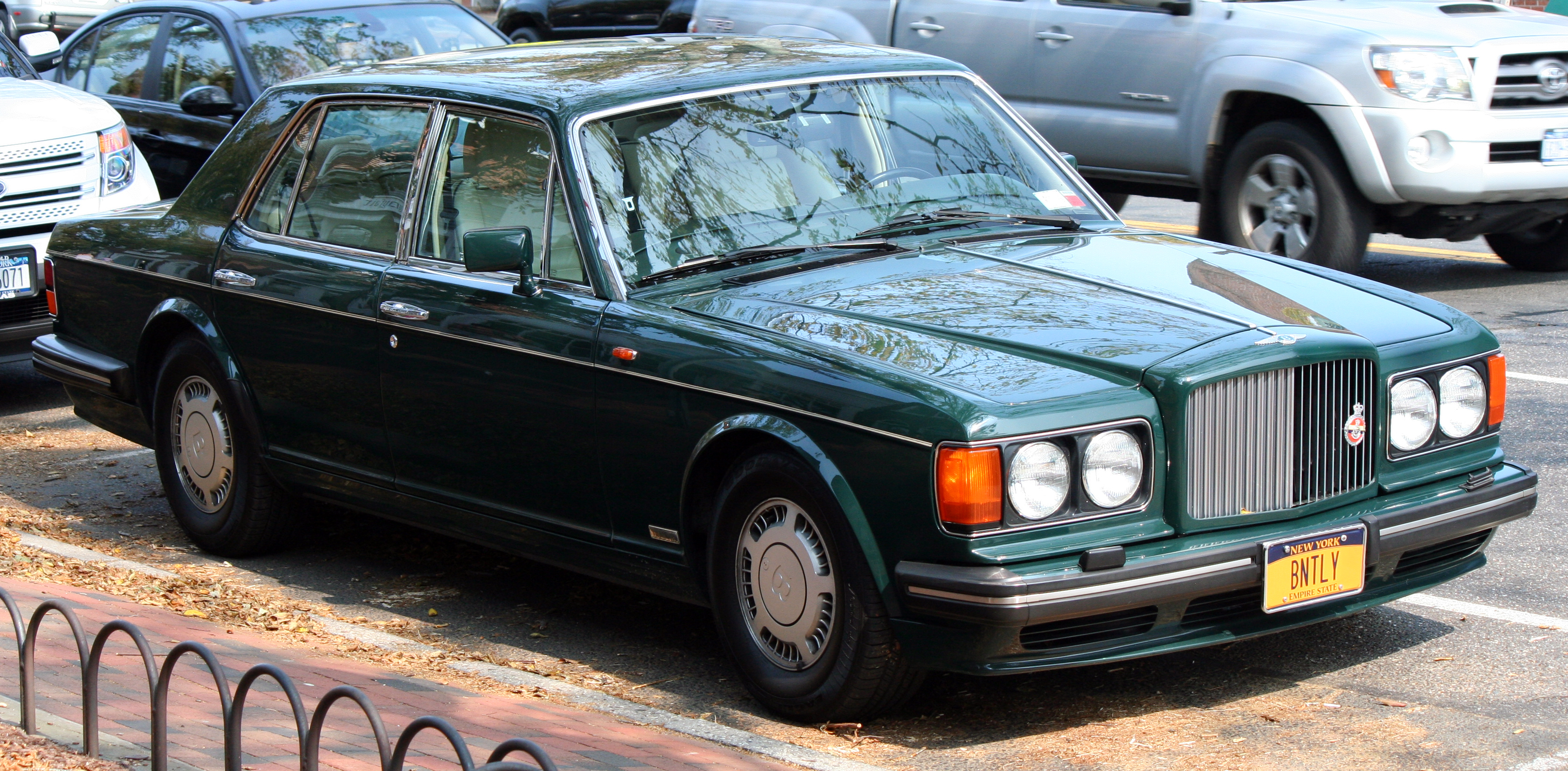 Bentley Turbo R - Tractor & Construction Plant Wiki - The classic ...