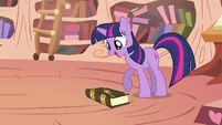 Twilight with the book on the floor S2E02