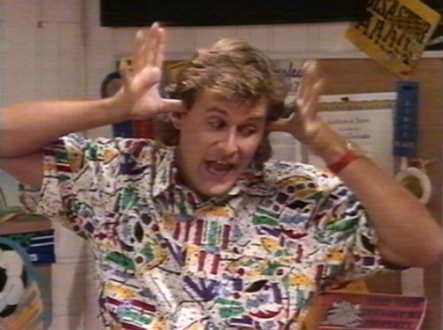 http://images1.wikia.nocookie.net/__cb20120729224858/fullhouse/images/d/dc/Joey.jpg