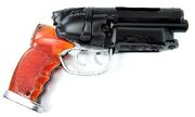 Blade-Runner-1982-prop-weapons