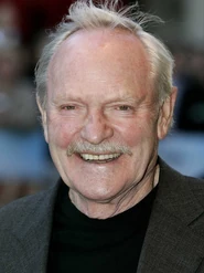 Julian-glover-1