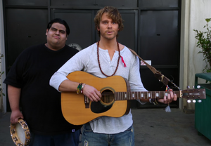 Vaughn serenades Annie