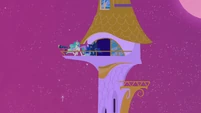 Celestia and Luna patrol S02E25
