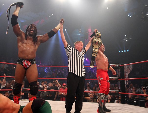 1st_reign_as_tna_world_tag_team_champion_booker_t.jpg