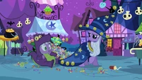 Spike covering his mouth S2E4