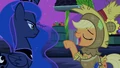 Applejack giving an advice S02E04.png