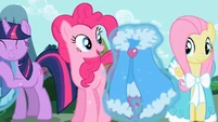 Fluttershy & Pinkie Pie get capes S2E10