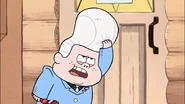 S1e11 gummy koala in hair