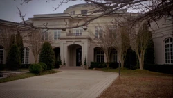 Mikaelson-mansion-outside
