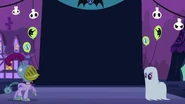 S02E04 HalloweenBackground