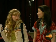 01 CarlySamsharinglookpostFreddieaccept