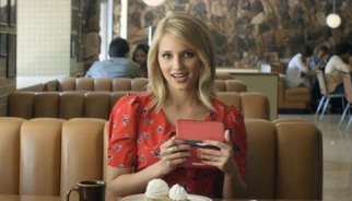 Dianna-agron-nintendo-3ds-39792 560x320