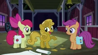 Sweetie Belle 'That must be what Rarity uses on her emergency edible boots' S3E04