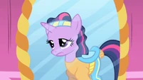 Twilight in the mirror "too shiny" S01E01