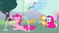 Rarity being comforted S3E5
