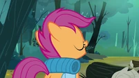 Scootaloo trying to look friendly S3E6