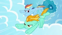 Lightning ahead of Rainbow S3E07