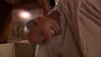 2x08 Queen for a Day (12)