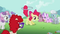 Apple Bloom about to perform a trick S2E06