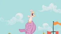 Philomena is now completely bald S1E22