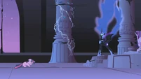 Nightmare Moon's mane and tail flare S01E02