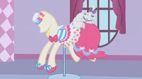 Pinkie Pie's dress on display S1E14