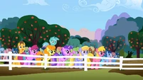 Everypony happy2 S02E15