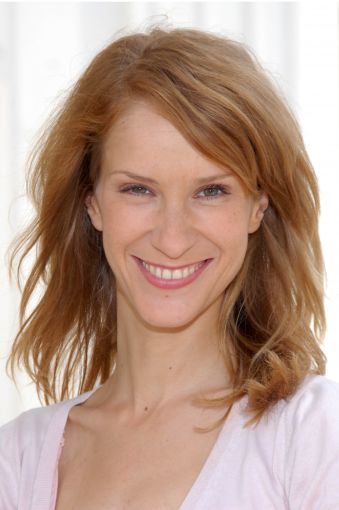 Chiara Schoras EdelsteintrilogieWiki Rubinrot, Saphirblau, Smaragdgrün
