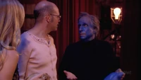 3x01 The Cabin Show (82)