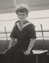 Alexei-Nikolaevich-Alexei-Romanov-12-August-1904-17-July-1918-celebrities-who-died-young-29745855-375-480