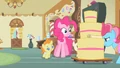 Pinkie Pie eyes cake S2E13.png