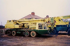 1980s JONES 551 on VICKERS-AWD V518 Cranecarrier.jpg (27 KB) 1980s JONES 551 on VICKERS-AWD V518 Cranecarrier