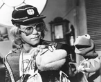 Elton04