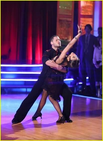 Zendaya-coleman-DWTS-Performance-Week4-(4)
