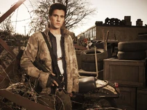 Falling-Skies-Cast-Promo-Photos-falling-skies-18274171-2048-1536
