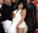Top 10 list:Craziest Oscars Fashion