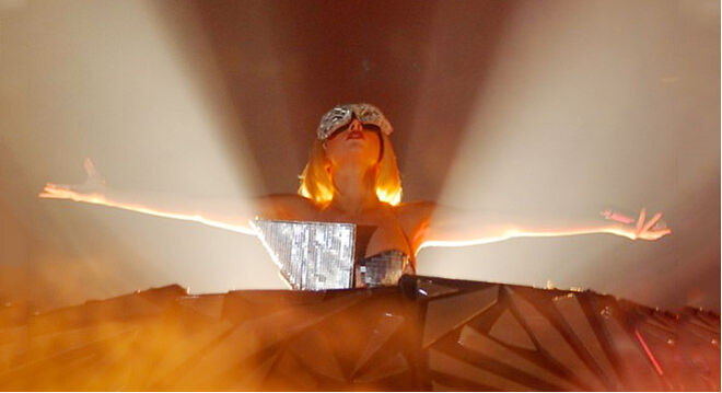 Vestuarios Memorables de Lady Gaga. Vestuarios Memorables de Lady Gaga.