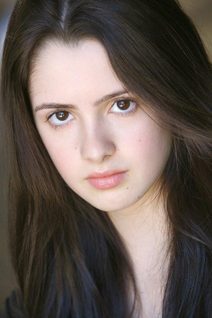 Laura Marano - Wallpaper Gallery