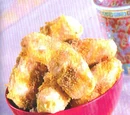 Deep-fried Bananas with Caramel Sauce