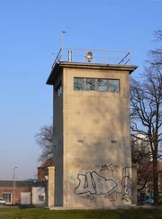 alter Grenz-Wachturm Schlesischer Busch 2005