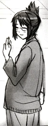 Mayumi Kurokawa waving goodbye to Akira Hayami.