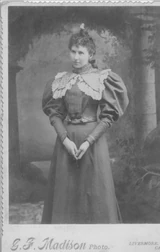 Daisy Righter (1874-1942)
