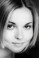 Karine Foviau dubs the French voice of Claire Littleton