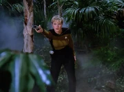 Tasha Yar kämpft auf Minos um ihr Leben.