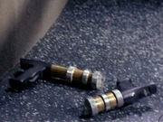 Zwei Laserpistolen.