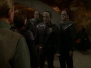 Kira, Odo und Garak kommen bei den Rebellen an